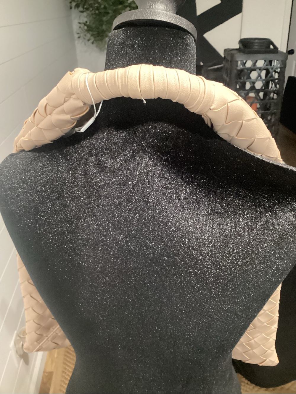 Moda Luxe Blush Woven Hobo Bag - Picture 3 of 7